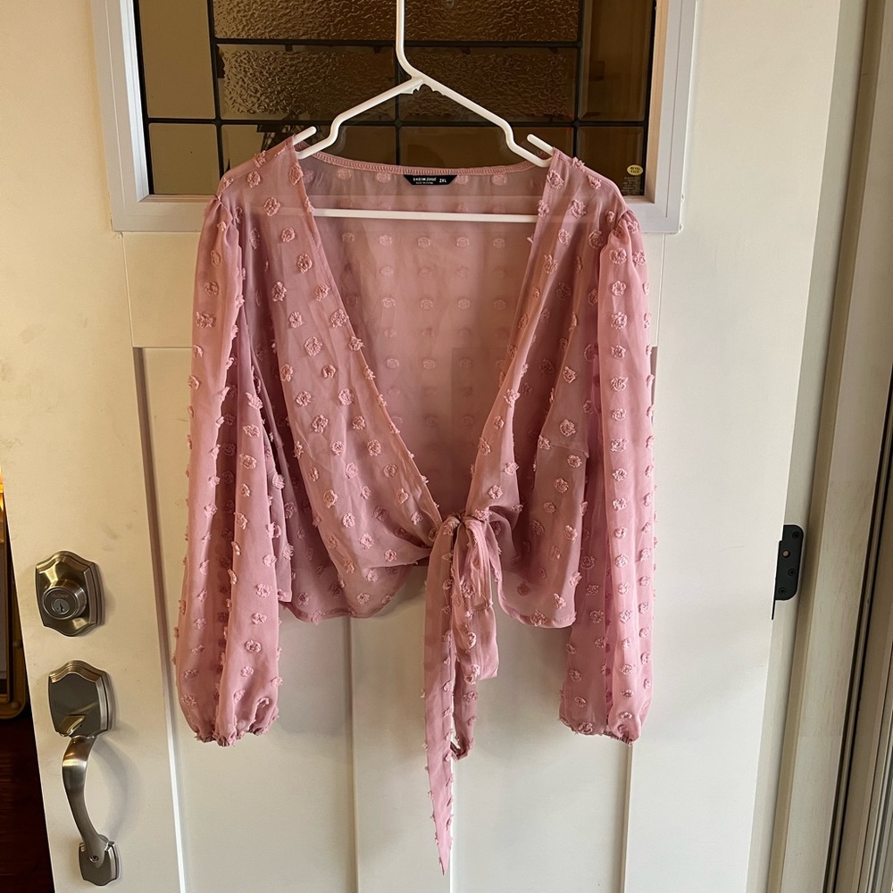 SHEIN Curve Pink Swedish Wrap Polka Dot Puff Cropped Wrap Around Blouse - Picture 2 of 7